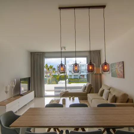 Apartment Brand New In Belaire, Pools, Garden