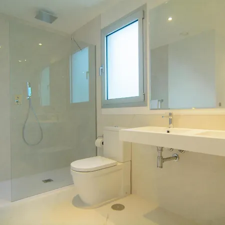 Brand New In Belaire, Pools, Garden Apartment