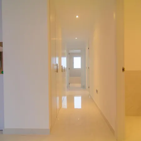 דירה Brand New In Belaire, Pools, Garden *