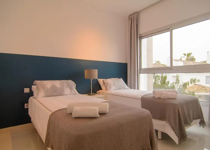 アパート Brand New In Belaire, Pools, Garden エステポナ